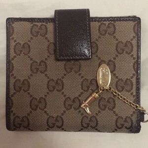 Gucci short wallet SOLD at another site